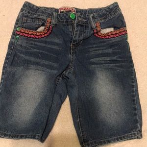 New girls shorts really cute design ..